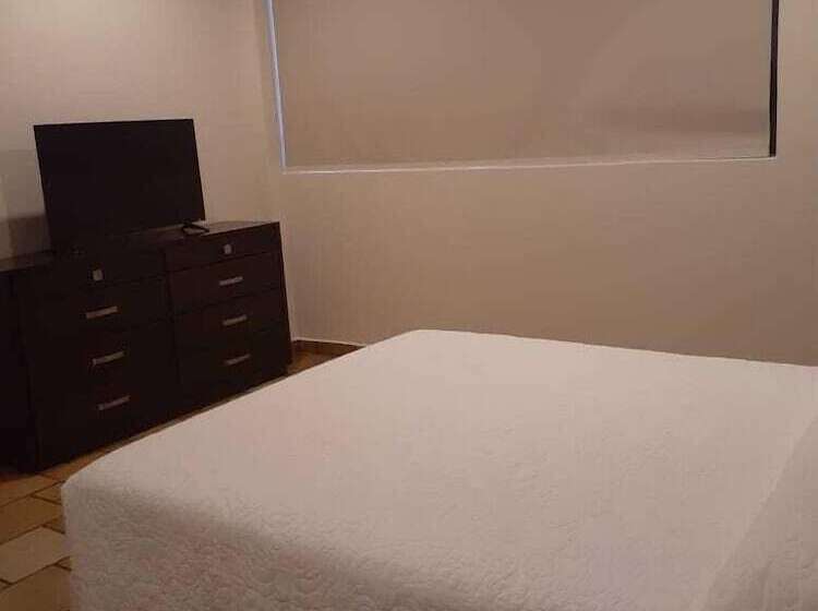 Отель Candelero