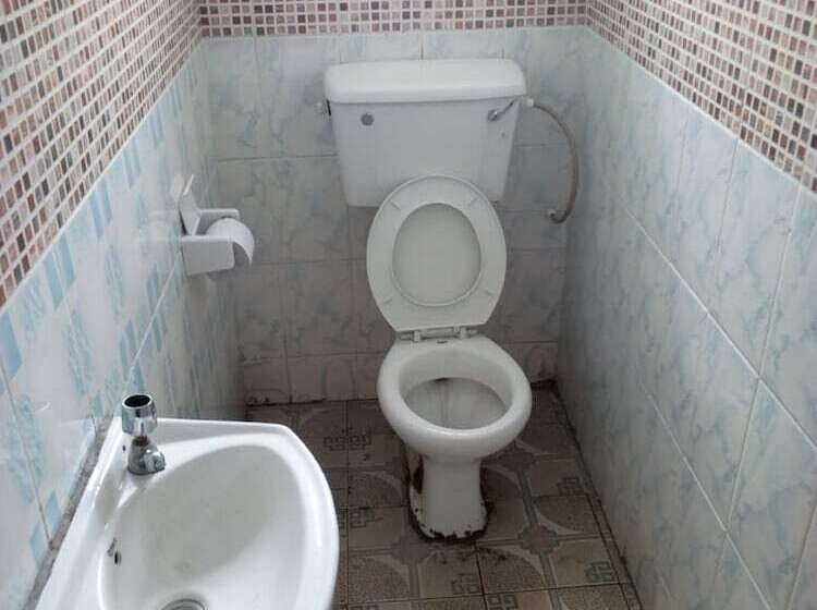 호텔 Chartered Guest House