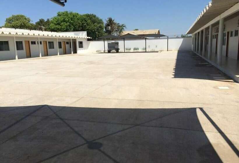 ホテル Dom Ibanor O