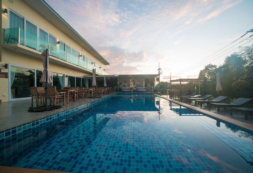 Отель Elysian Koh Chang Bungalows And Pool Villa