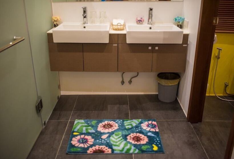 Отель Elysian Koh Chang Bungalows And Pool Villa