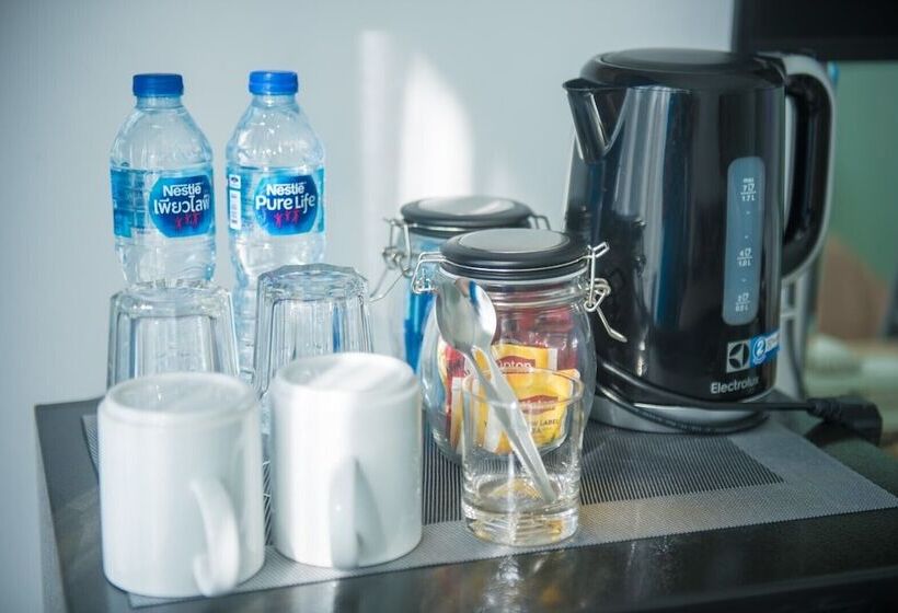 Отель Elysian Koh Chang Bungalows And Pool Villa