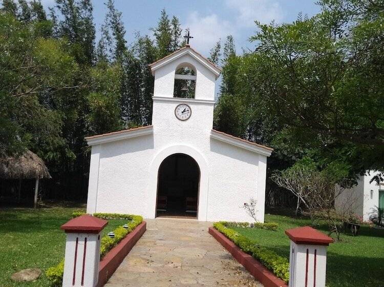 فندق Finca Garullo