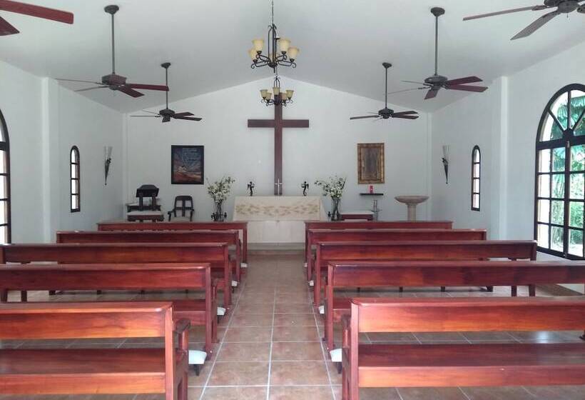 فندق Finca Garullo