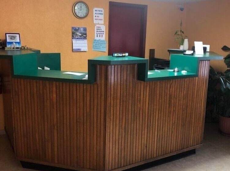 Отель Fort Knox Inn