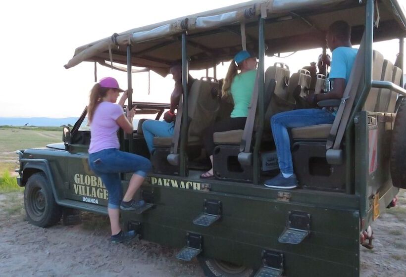 هتل Global Village