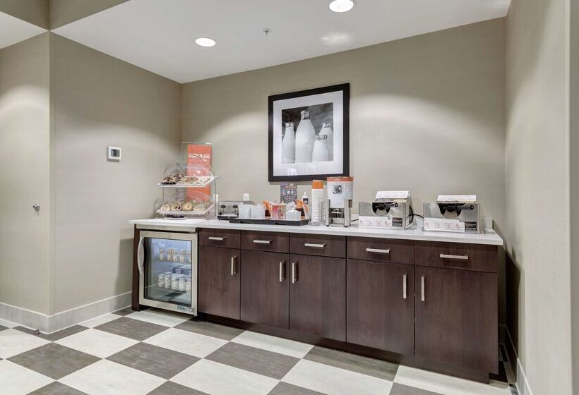 فندق Hampton Inn