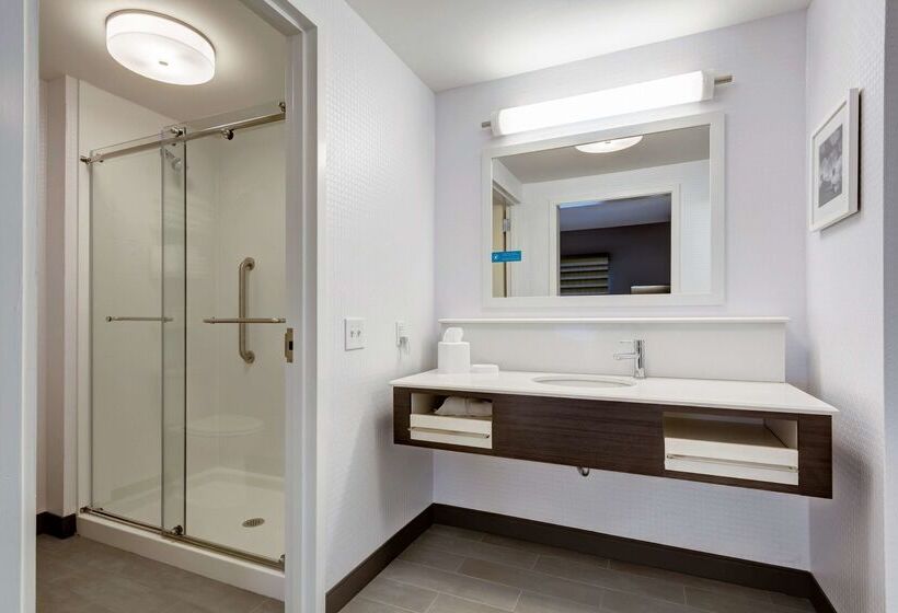 فندق Hampton Inn