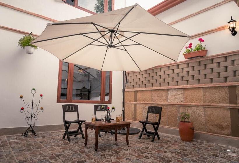 Отель Hospedería Flor De La Villa Real