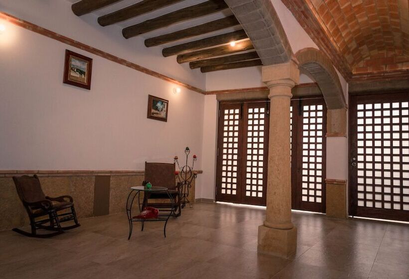 Отель Hospedería Flor De La Villa Real