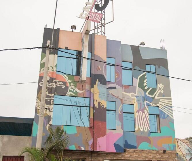 هتل Hostal Calle 5