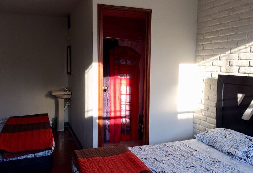 فندق Hostal Casa Purpura