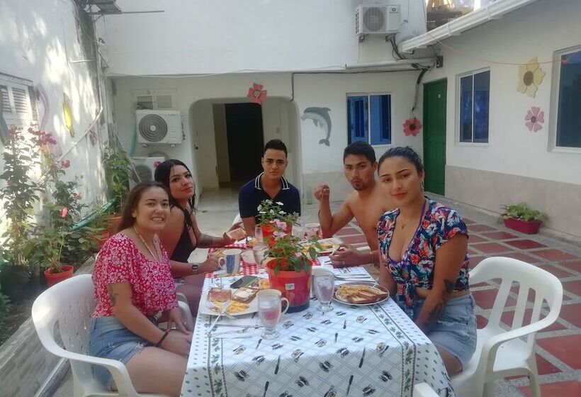 בית מלון כפרי House Marfito Airport