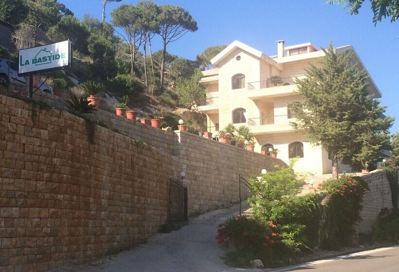هتل Hôtel La Bastide Deir El Qamar
