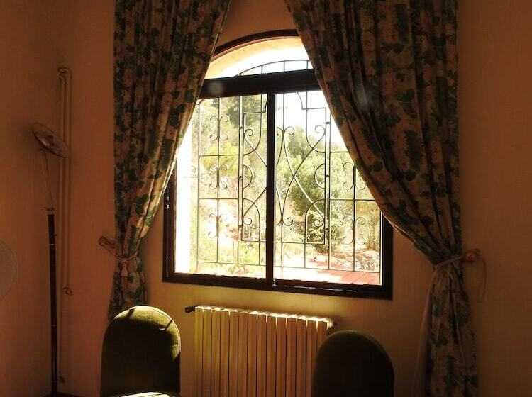 Отель Hôtel La Bastide Deir El Qamar