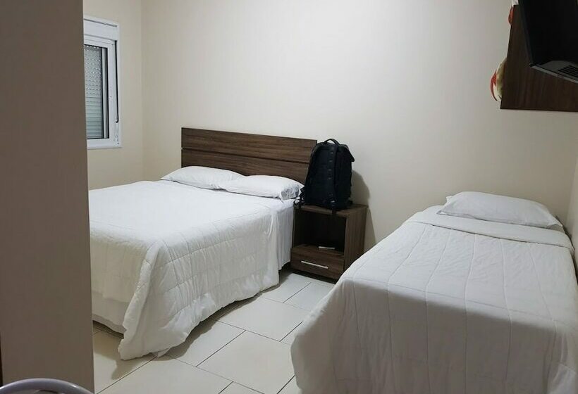 בית מלון כפרי Imbau Palace