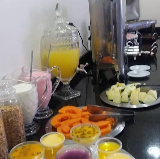 בית מלון כפרי Imbau Palace