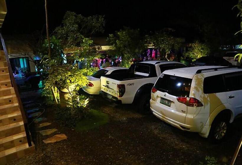 Kamayan Sa Palaisdaan Hotel And Resort