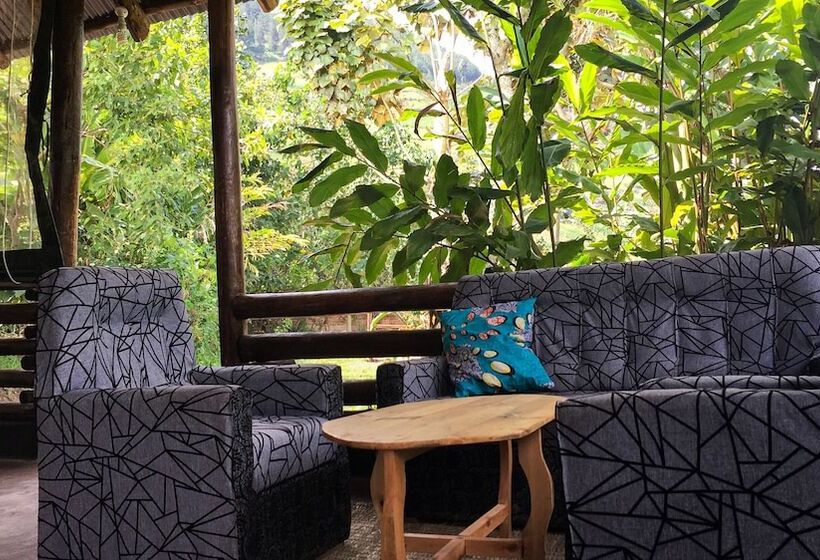 فندق Karungi Camp