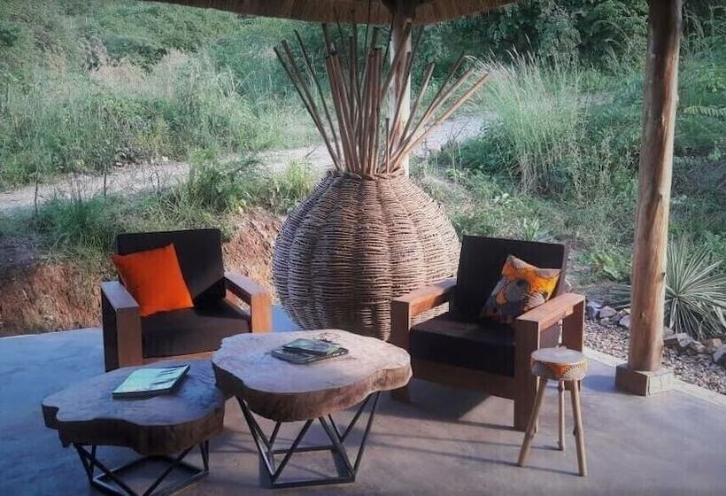 هتل Kikonko Lodge