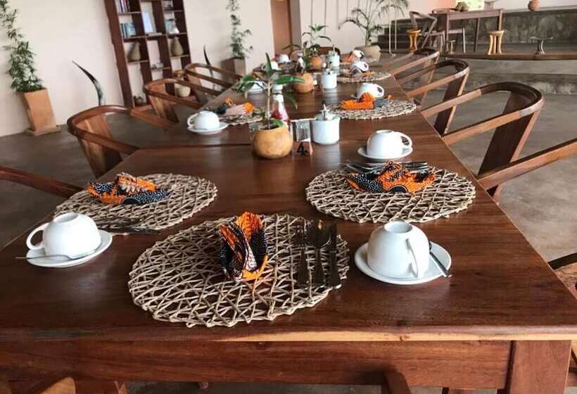 هتل Kikonko Lodge