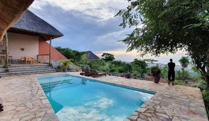 هتل Kikonko Lodge