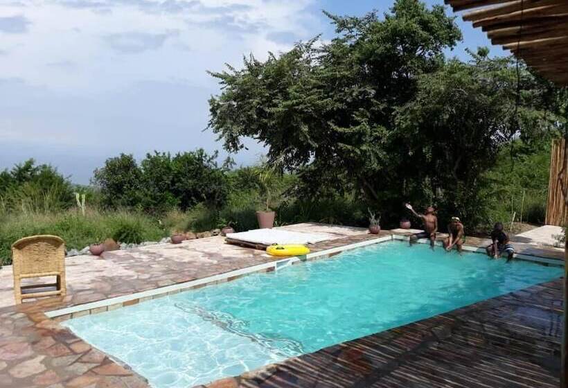 هتل Kikonko Lodge