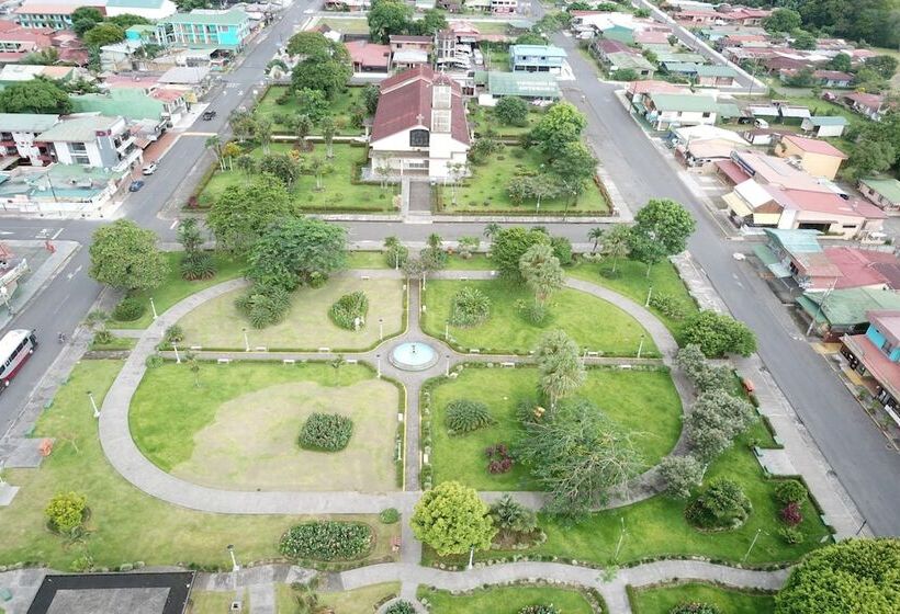 فندق La Fortuna Lodge