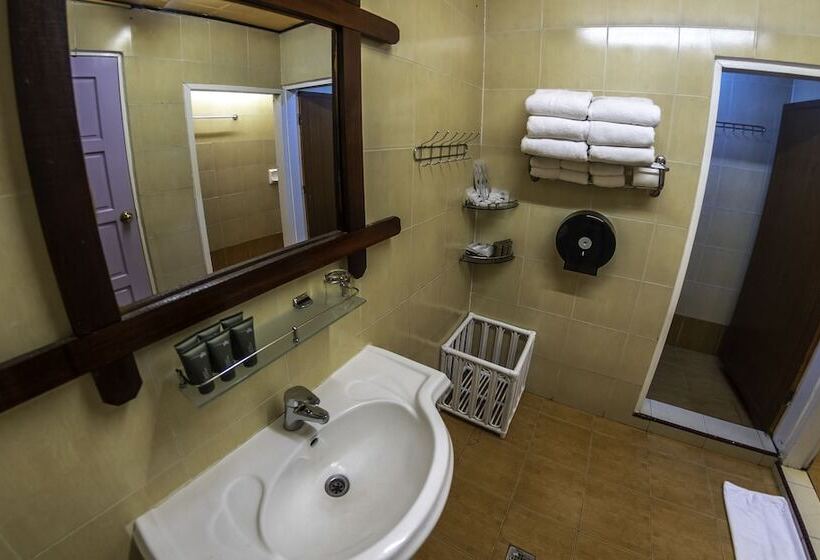 فندق Laban Rata Resthouse At Mount Kinabalu