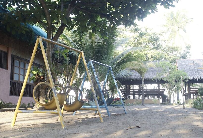 هتل Labros Adventure Camp And Waterfront