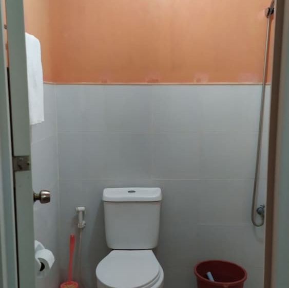 هتل Labros Adventure Camp And Waterfront