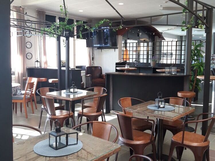 فندق Li Kaustinen