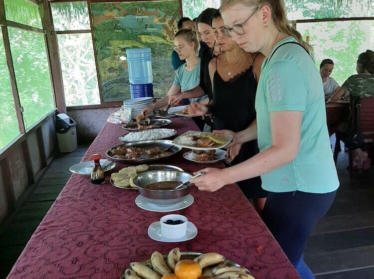 호텔 Lupuna Jungle Tours And Expeditions