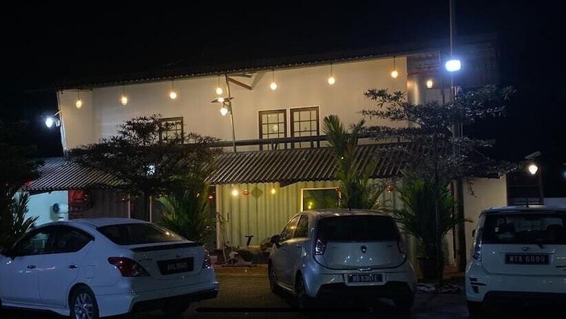 هتل Myprawn Village