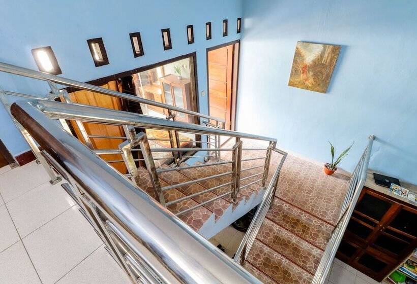 호텔 Nabhan Homestay