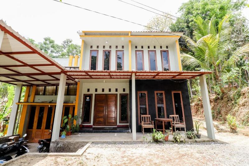 호텔 Nabhan Homestay