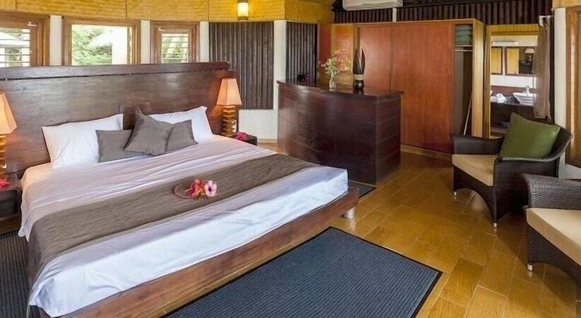 هتل Nengone Village