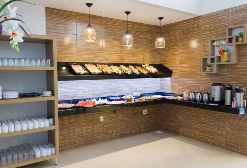 Отель Oliveiras