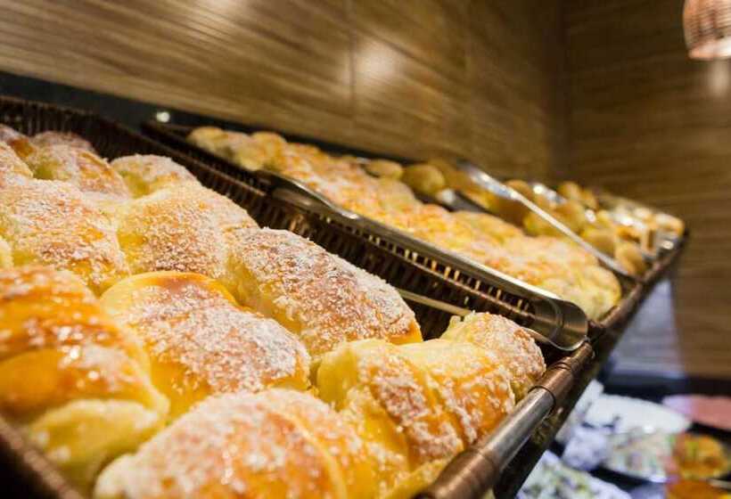 Отель Oliveiras