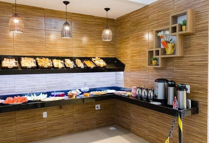 Отель Oliveiras