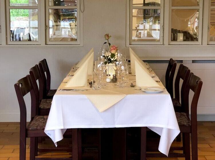 בית מלון כפרי Orø Kro &