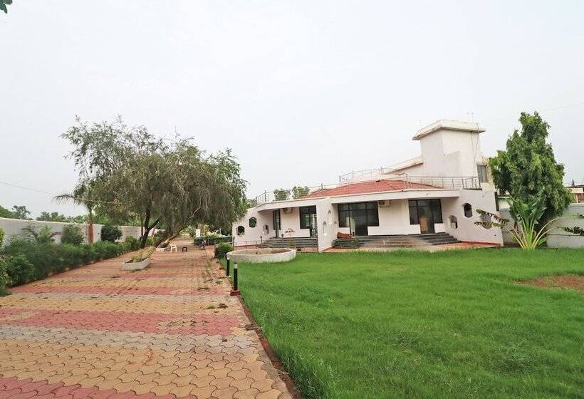 בית מלון כפרי Oyo 45787 Mangalam Resort