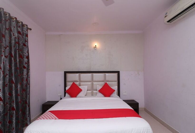 בית מלון כפרי Oyo 45787 Mangalam Resort