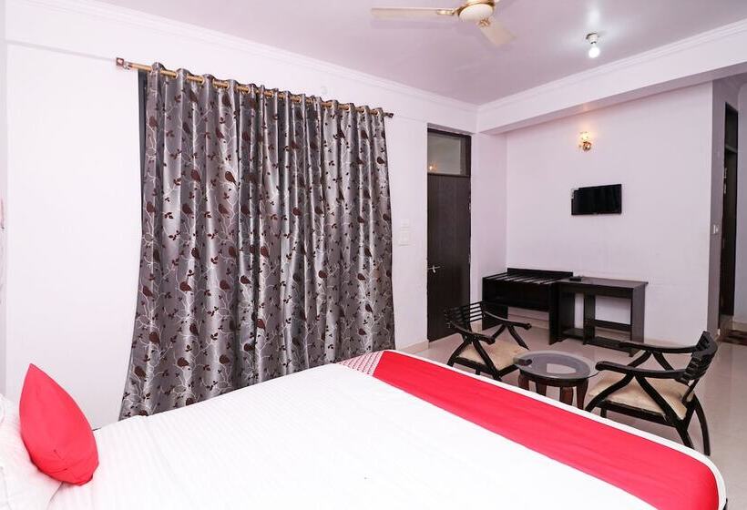 فندق Oyo 45787 Mangalam Resort