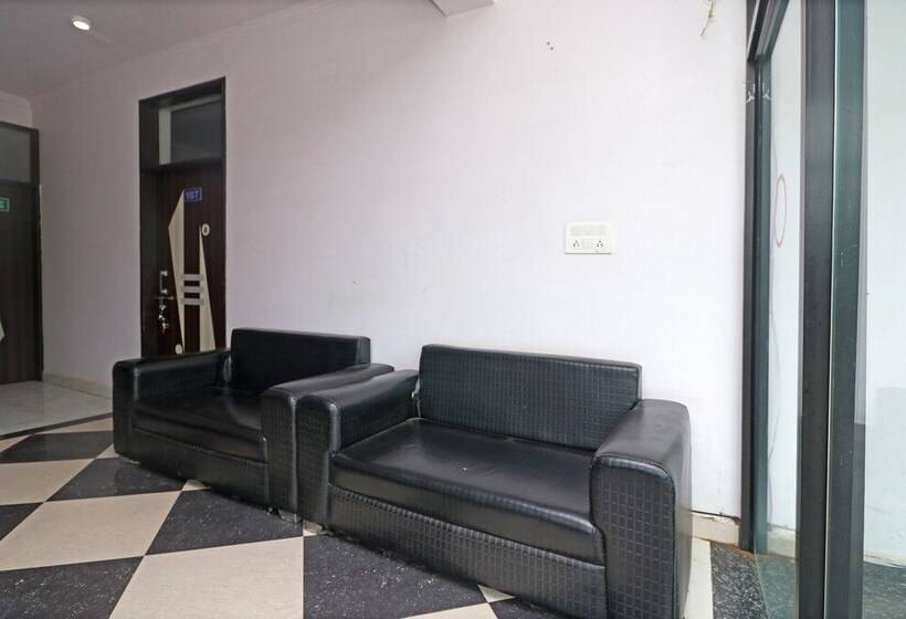 בית מלון כפרי Oyo 45787 Mangalam Resort