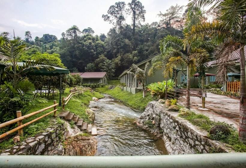 فندق Oyo 89476 Green Villa Resort