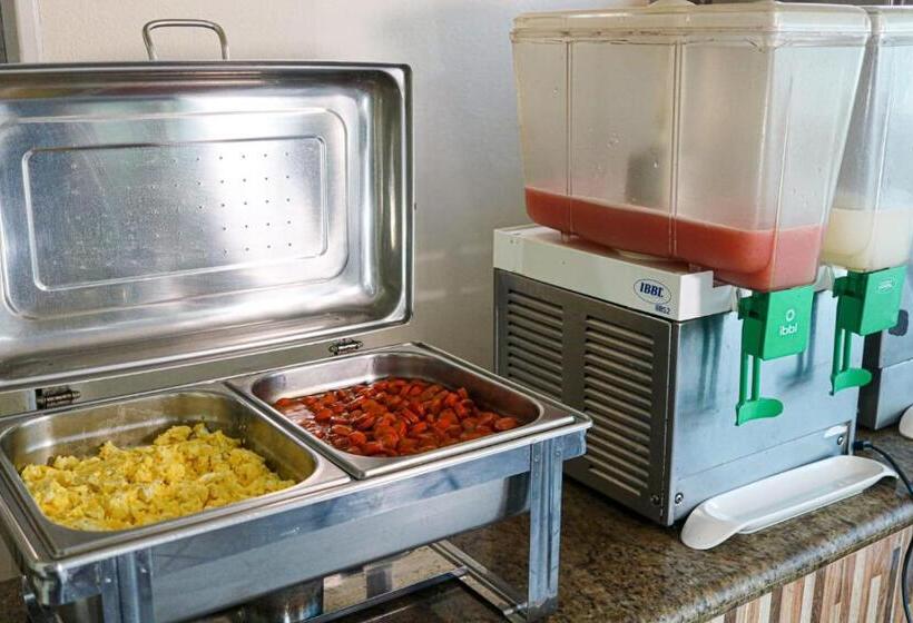 فندق Porto Center