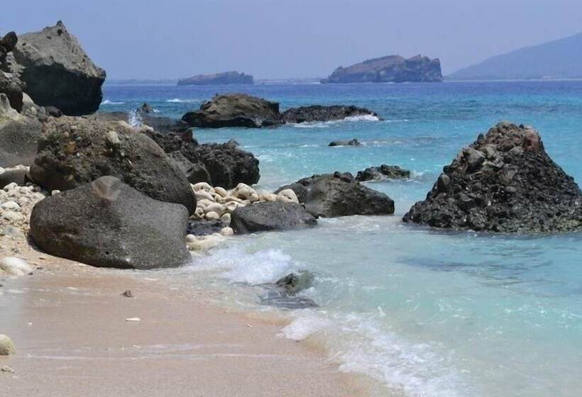 호텔 Pundaquit Luxury Resort