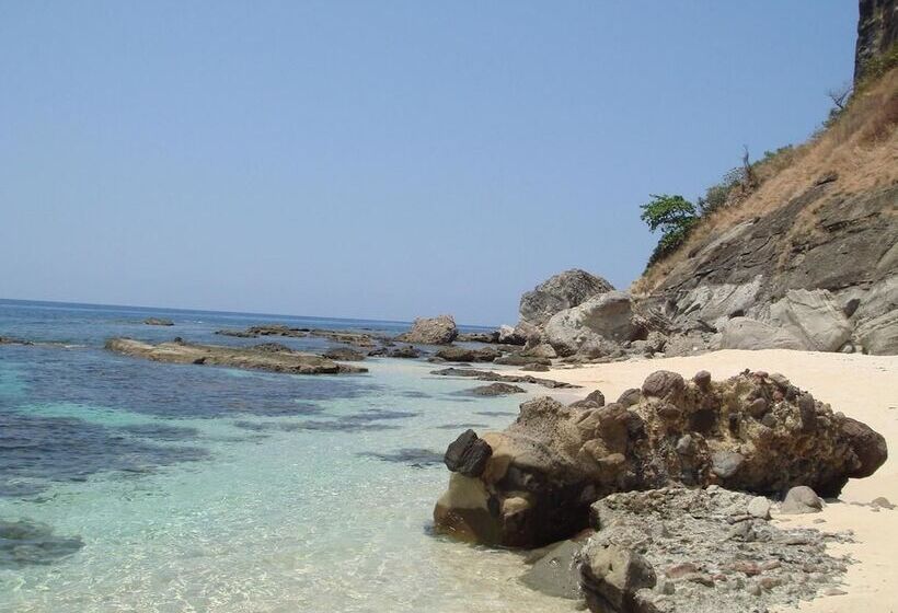 호텔 Pundaquit Luxury Resort