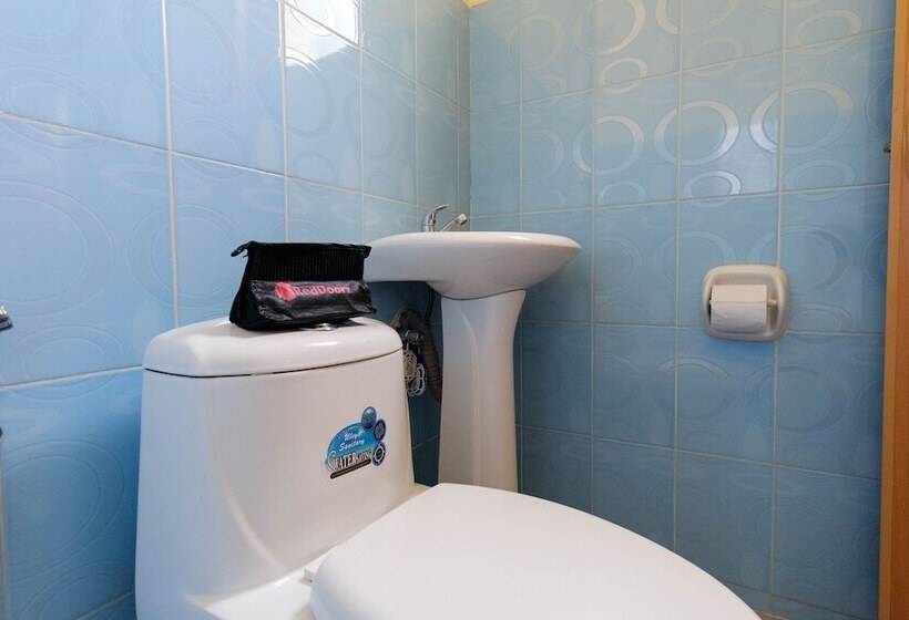 هتل Reddoorz @ Poblacion 6 Coron